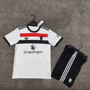 لباس سوم منچستریونایتد 2025(هواداری-رنگ سفید)