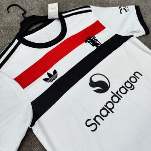 لباس سوم منچستریونایتد 2025(هواداری-رنگ سفید)