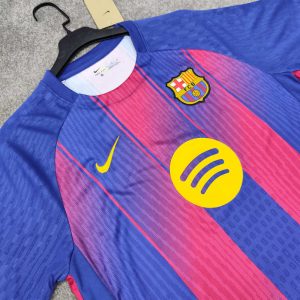 لباس اول بارسلونا 2026