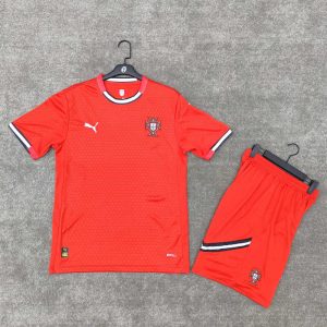 لباس اول پرتغال 2025